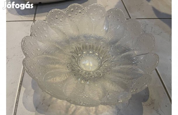 Eladó üvegtál szép, megkímélt állapotban