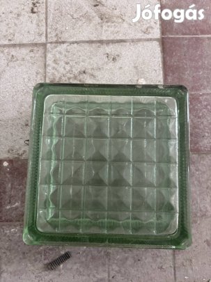 Eladó üvegtégla!