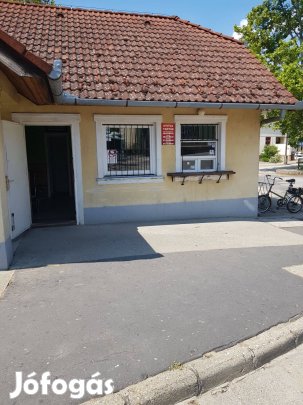 Eladó üzlethelyiség