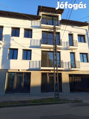 Eladó üzlethelyiség