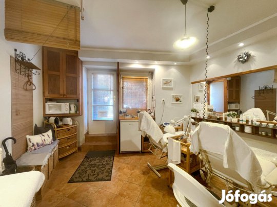 Eladó üzlethelyiség, működő kozmetika-szalon Óbuda-Óvárosban!