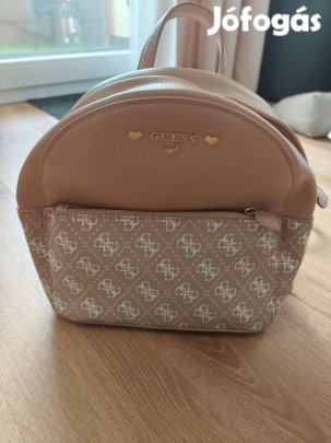 Eladó vadonatúj nem használt Guess girl női hátizsák több zsebbel
