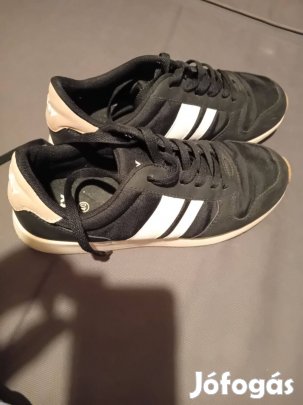 Elado vagy csere/bere makulátlan állapotú Vty cipő