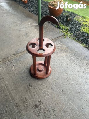 Eladó vagy cserélhető esernyőtartó