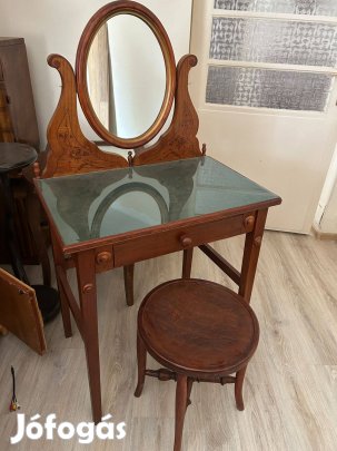 Eladó vagy cserélhető fésülködő tükör