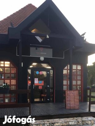 Eladó vagy kiadó üzlet Dunaújvárosban