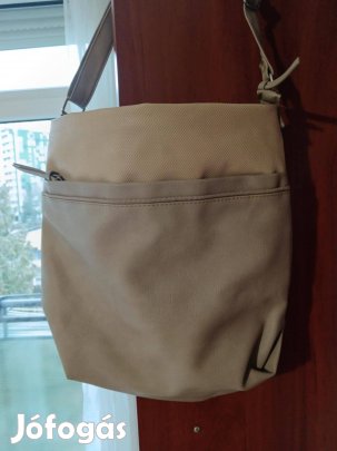 Eladó válltáska
