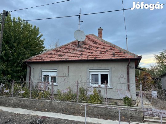 Eladó vályogház Békésszentandráson