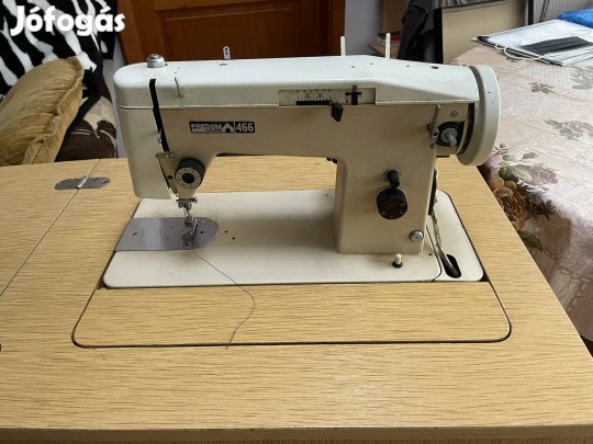 Eladó varrógép !