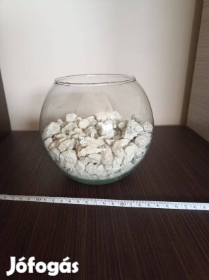 Eladó váza, virágcserép, kaspó, dísztárgy