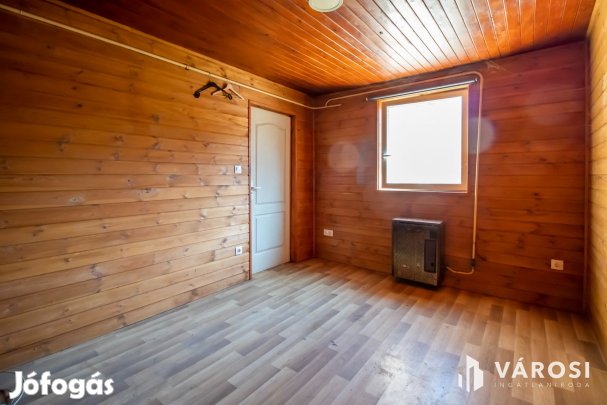 Eladó velencei családi ház csendes helyen