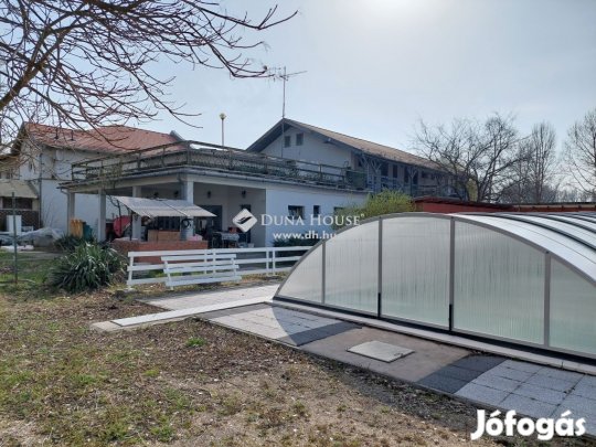 Eladó vendéglátás, Baja