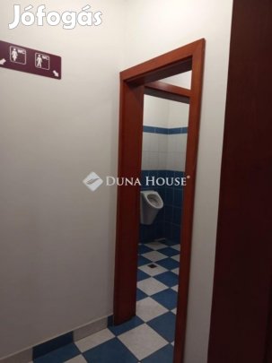 Eladó vendéglátás, Komló