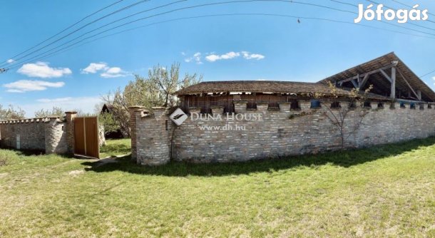 Eladó vendéglátás, Sükösd