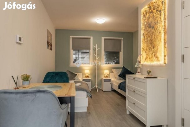 Eladó vendéglátás, Tiszacsege