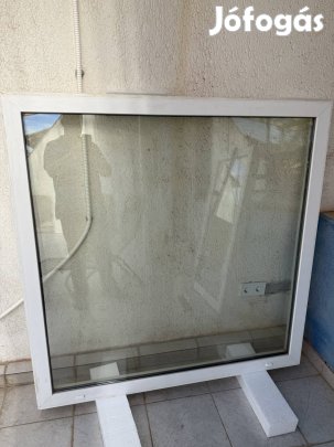 Eladó világító ablak