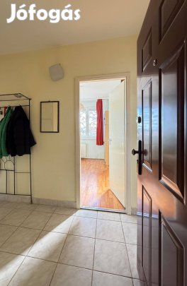 Eladó világos, jól alakítható lakás a XI. kerületben