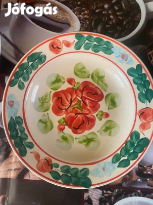 Eladó vintage, kézzel festett magyar dísztányérok