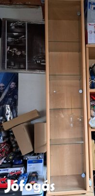 Eladó vitrines szekrény