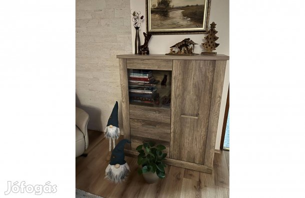 Eladó vitrines szekrény/komód