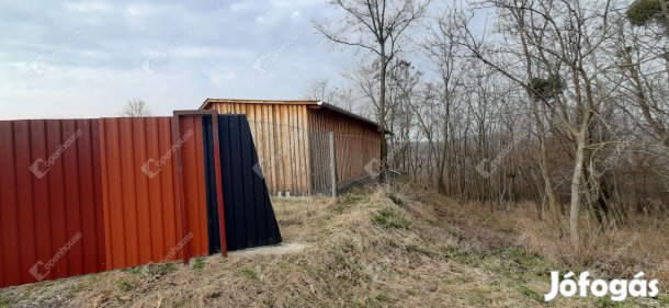 Eladó zártkerti terület