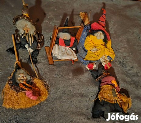 Eladóak a képen látható Boszorkány figurák