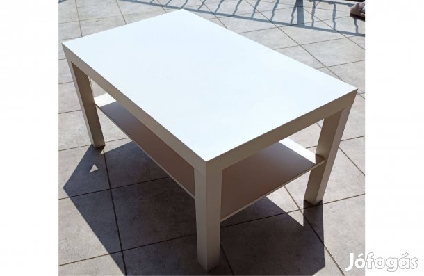 Eladom azt a kis IKEA asztalt