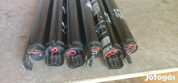 Eladoó a képen láthato rud akkumlátor 10s 3p 18650