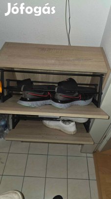 Eladóvá vált a képeken látható, 3 részes, kihajtható (lenyíló) cipőtár