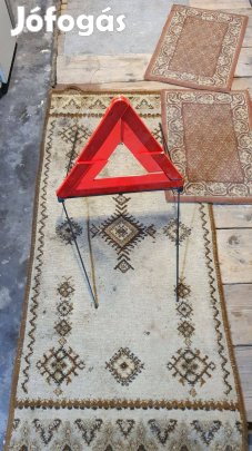 Elakadás jelző háromszög