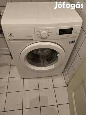 Electrolux elöltöltős 40 cm keskeny mosógép 6kg 1000 fordulat