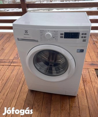 Electrolux keskeny mosógép 6kg