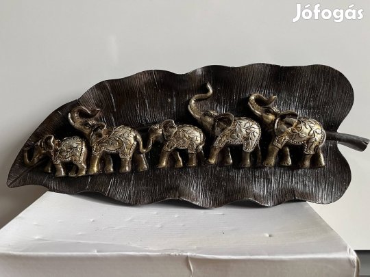 Elefántos fali disz