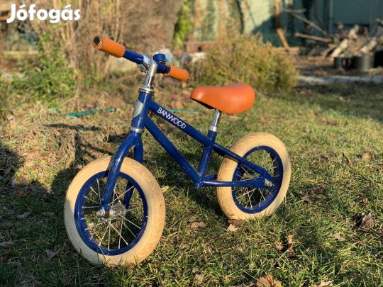 Elegáns Banwood futóbicikli bőr markolattal