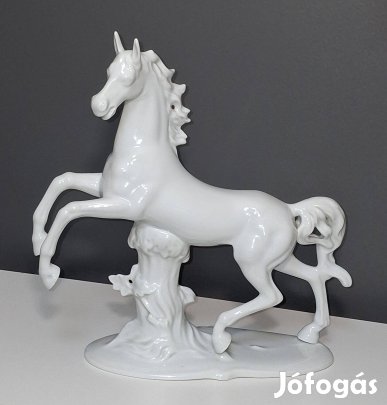 Elegáns Fena Porzellan ágaskodó ló szobor 30 cm