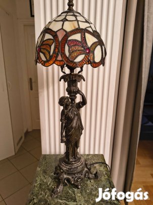 Elegáns Tiffany-stílusú búrával antik asztali lámpa