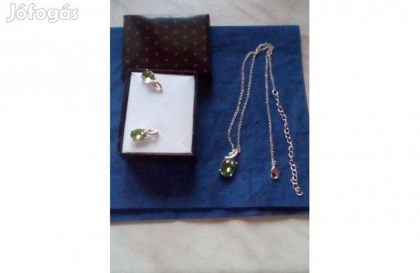Elegáns Zöld ékszer szett (fülbevaló és nyaklánc) - Új