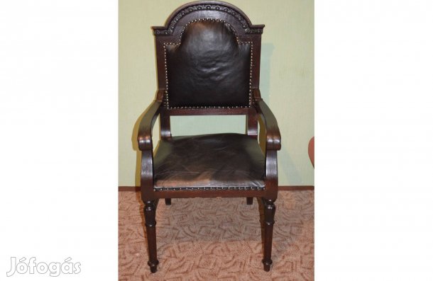 Elegáns, klasszikus stílusú fa karosszék eladó