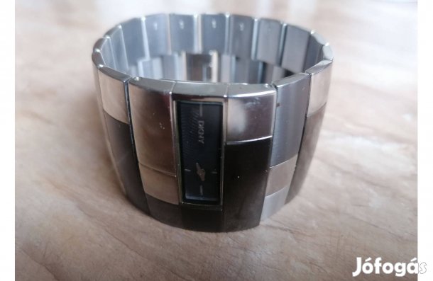 Elegáns, női, DKNY NY4311, karkötő óra eladó!