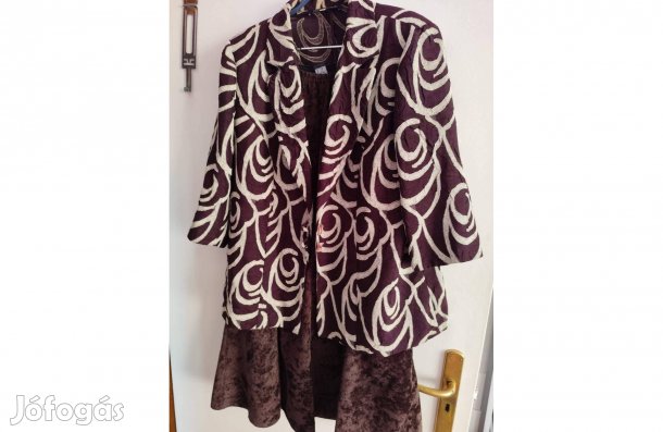 Elegáns, vékony blézer szoknyával