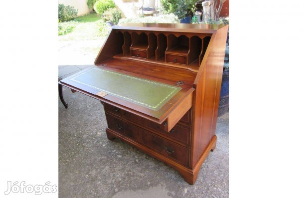 Elegáns és minőségi szekreter-írószekreter-komód 104 cm magas