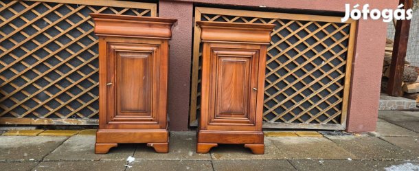 Elegáns és minőségi szép komód-szekrény- éjjeli 70 cm magas párban