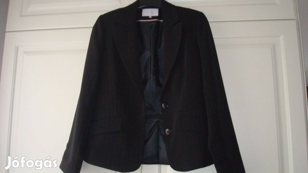 Elegáns fekete blézer, diszkrét csíkozással 40-es méret
