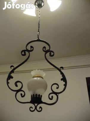 Elegáns kovácsoltvas mennyezeti lámpa