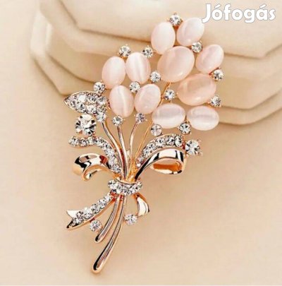 Elegáns lufis bross