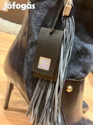 Elegáns női bokacsizma