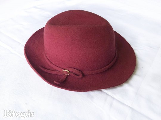 Elegáns női kalap