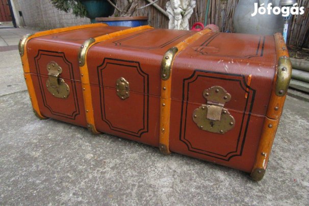 Elegáns régi utazó bőrönd - hajó koffer - 80 cm széles