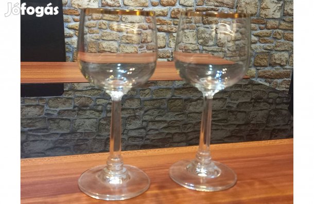 Elegáns talpas boros pohár 2db