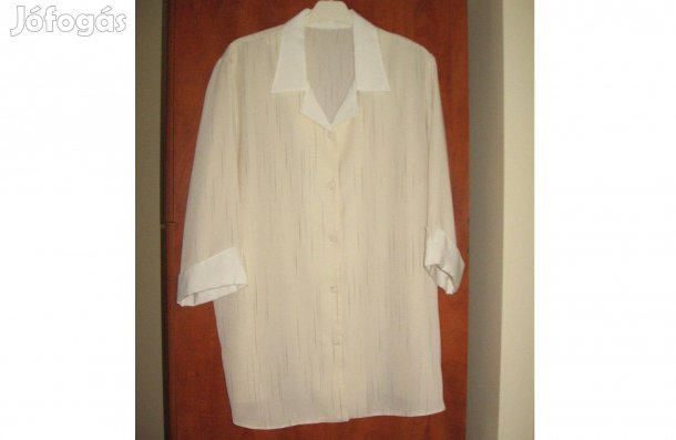 Elegáns vajszínű mintás blúz